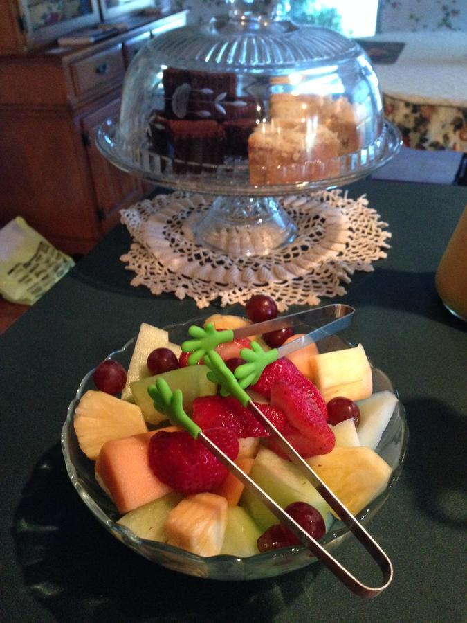 Swan Song Inn Marshfield 外观 照片