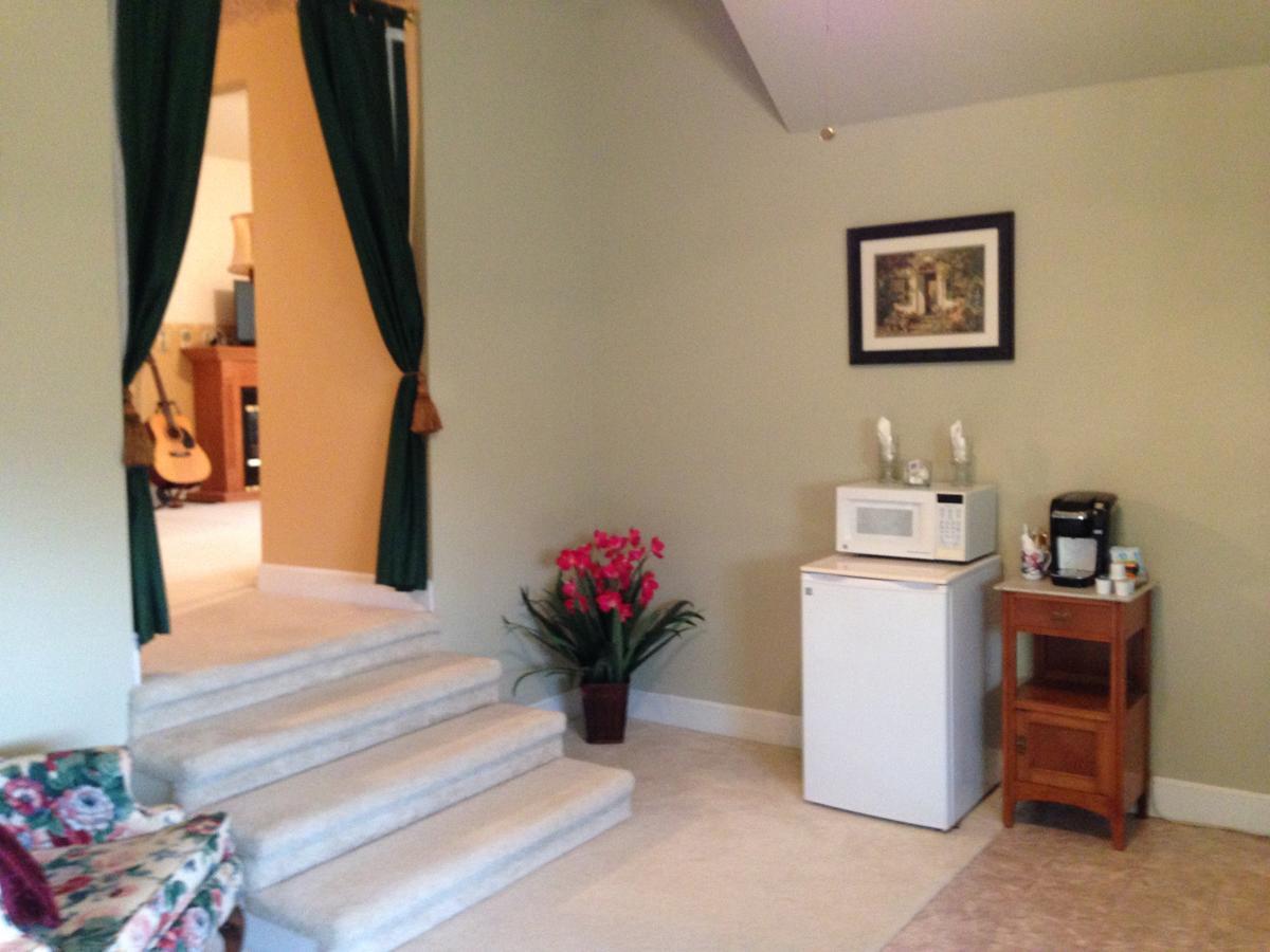 Swan Song Inn Marshfield 外观 照片